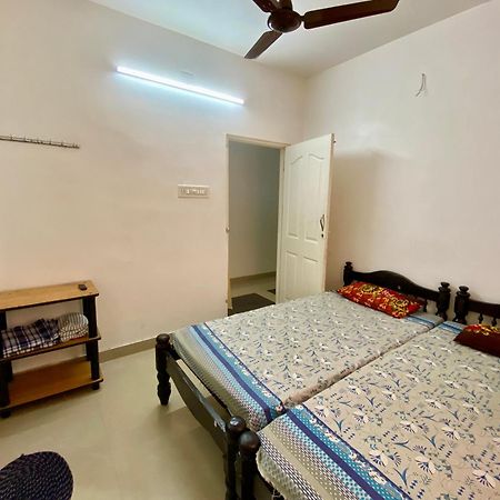 Rajatheeram Beach Homestay & Backwater Cruise Alleppey アーラップーザ県 エクステリア 写真