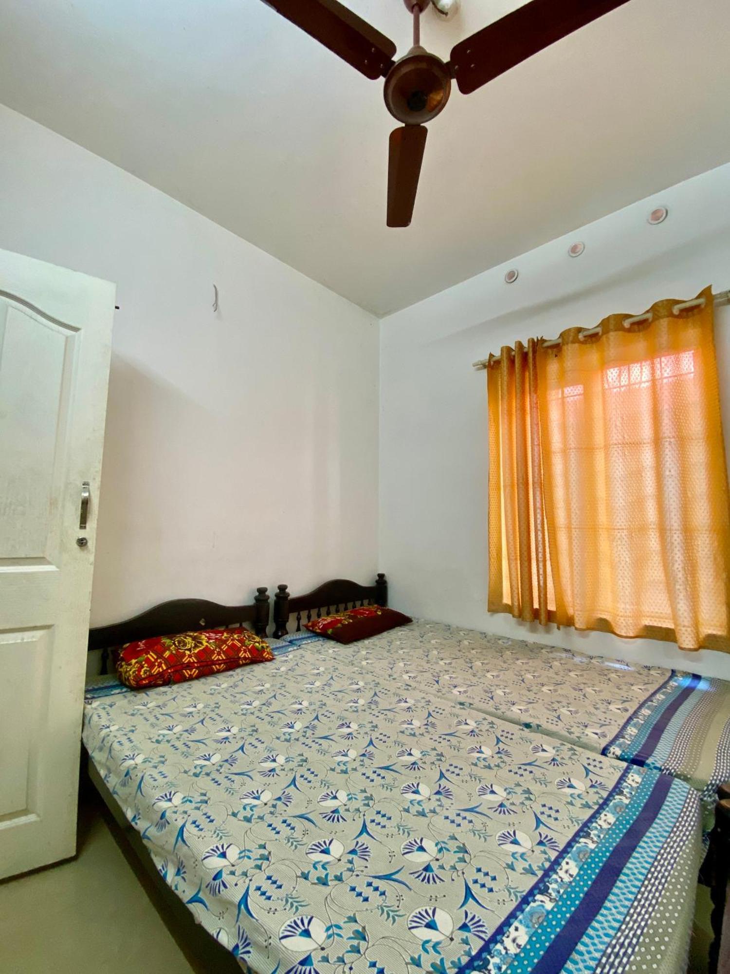 Rajatheeram Beach Homestay & Backwater Cruise Alleppey アーラップーザ県 エクステリア 写真