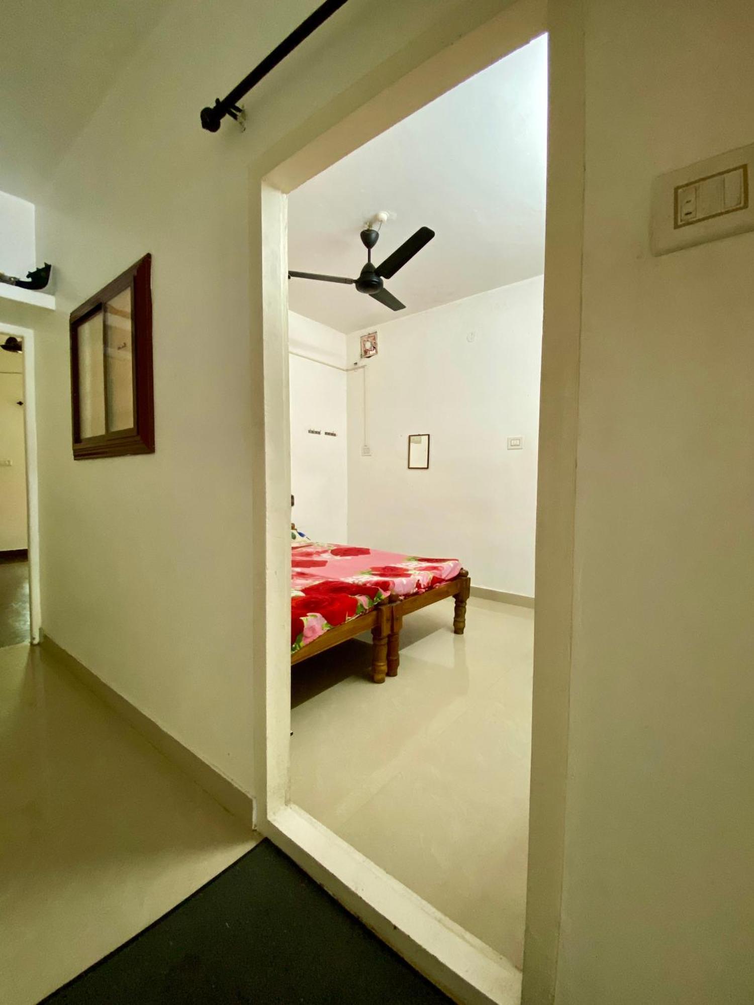 Rajatheeram Beach Homestay & Backwater Cruise Alleppey アーラップーザ県 エクステリア 写真