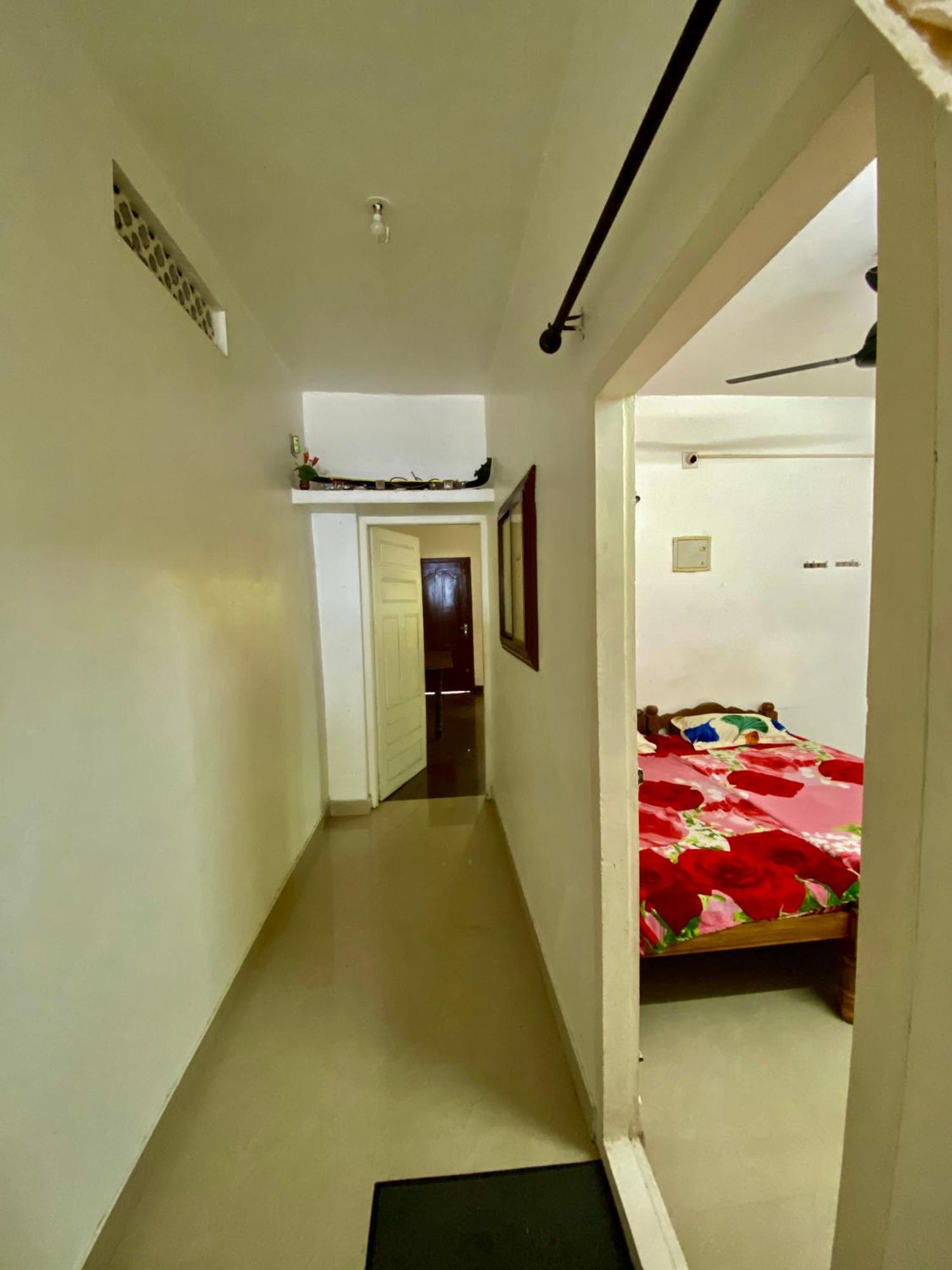 Rajatheeram Beach Homestay & Backwater Cruise Alleppey アーラップーザ県 エクステリア 写真