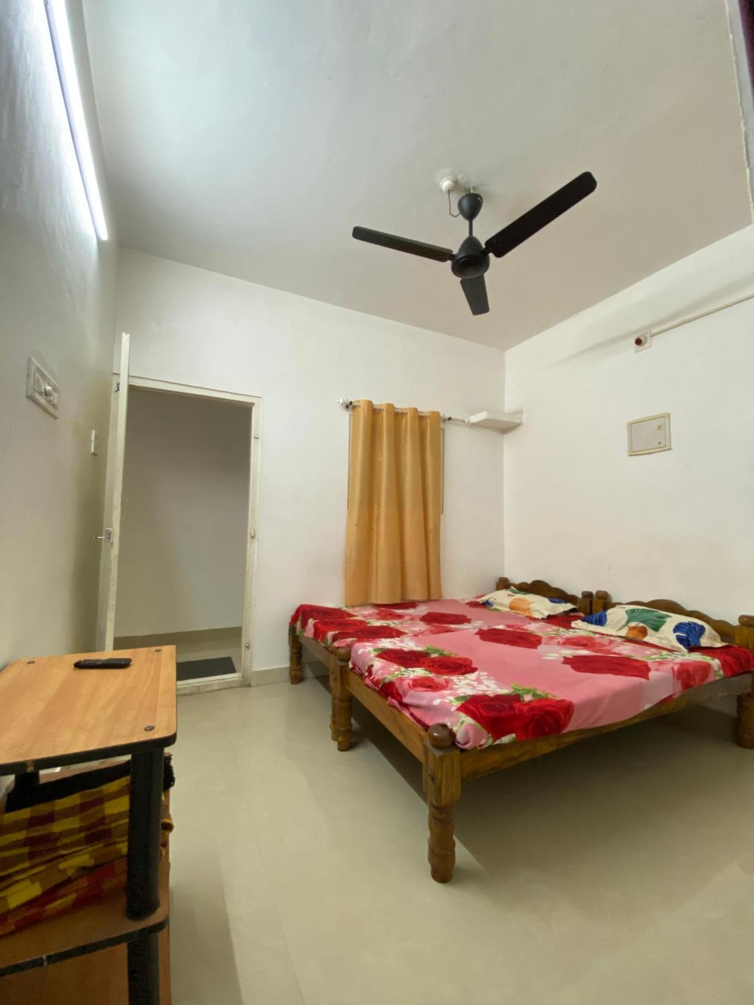 Rajatheeram Beach Homestay & Backwater Cruise Alleppey アーラップーザ県 エクステリア 写真